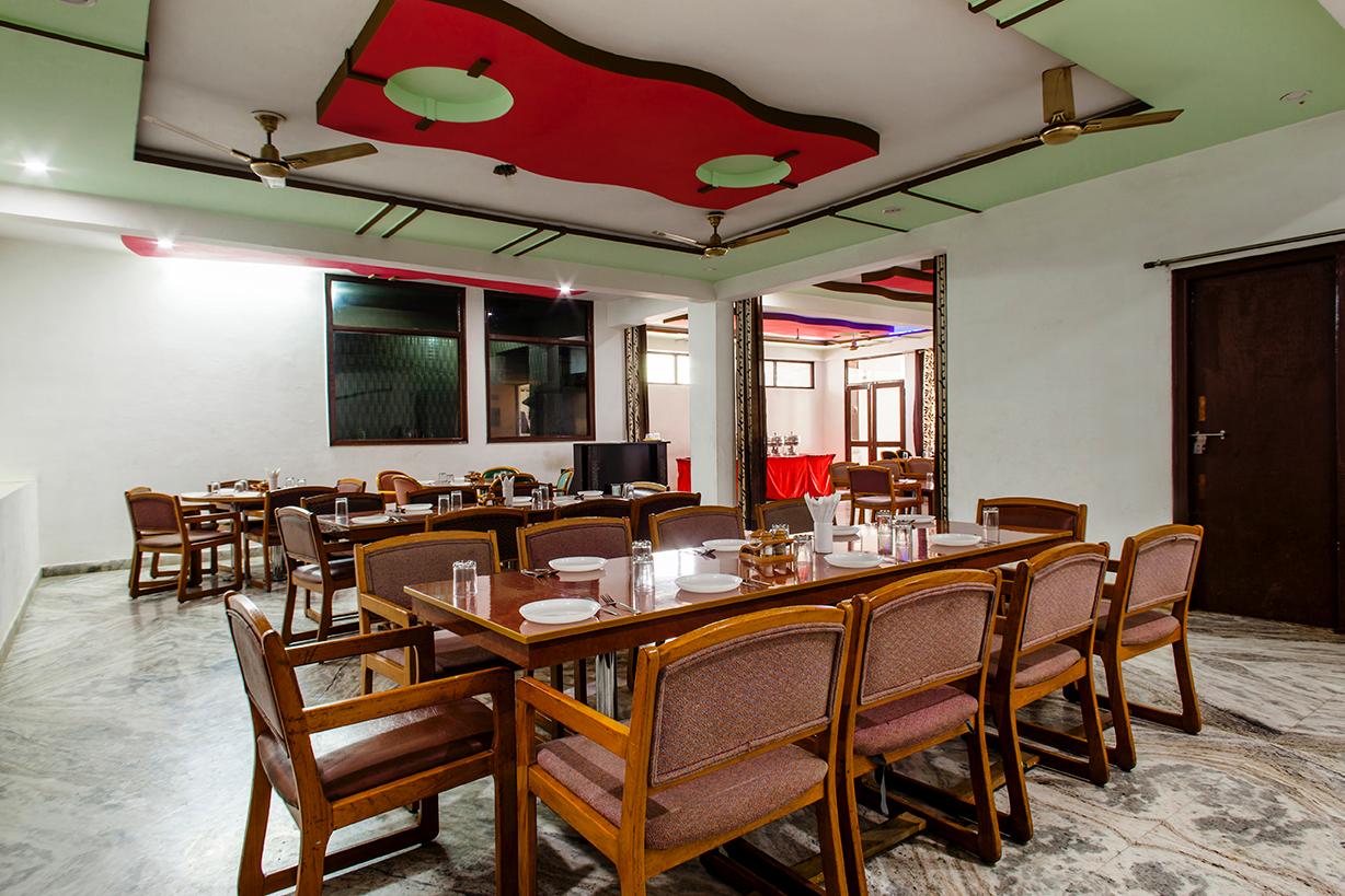 Lakshya Palace Hotel Bharatpur Restaurant